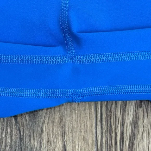 Lululemon Align High Rise Crop Leggings *Graphic 23" Size 0 In Pipe Dream Blue - Picture 5 of 6